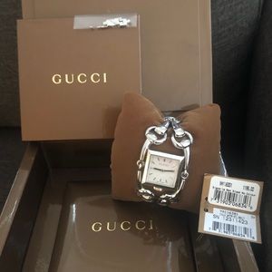 Gucci Signoria Horsebit watch